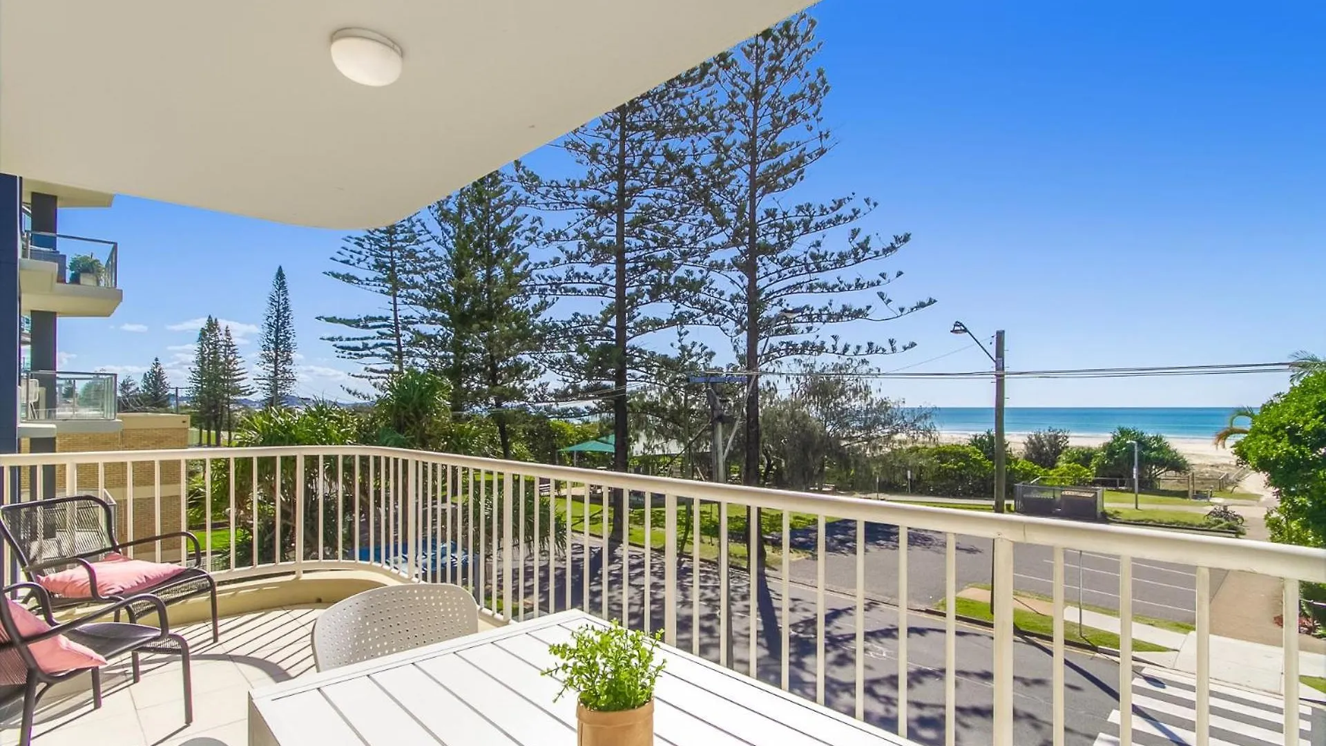 Beach Pines 5 Gold Coast